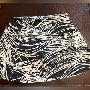 Slazenger Black and White Abstract Mini Skirt
